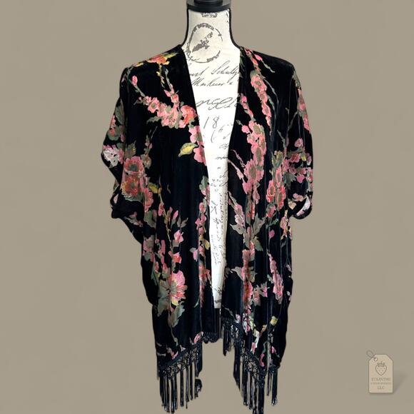 Xhilaration Black Floral Velvet Kimono Cardigan XS/S Fringe Boho Festival Wrap - Picture 1 of 7